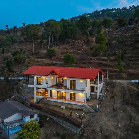 Stayvista At Amulyam Villa With Lawn & Bonfire Mukteshwar Exterior photo
